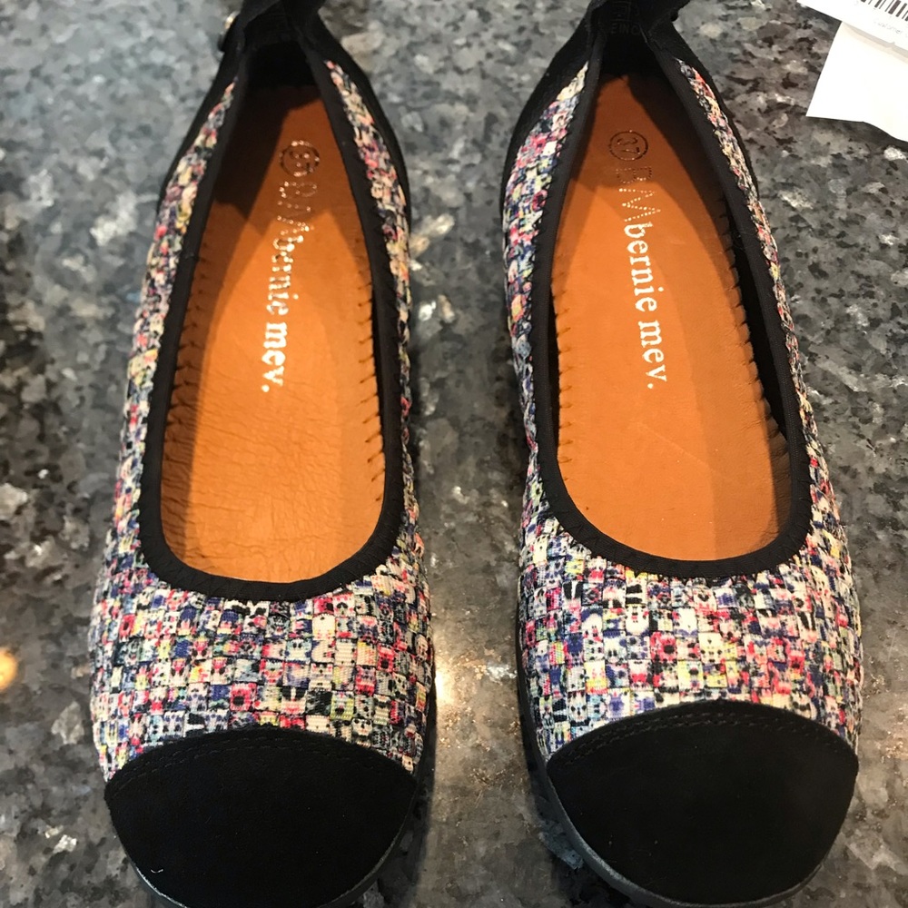 Bernie Mev Flats